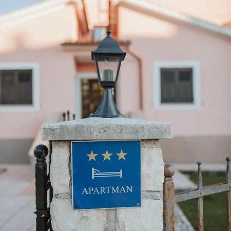 Nyaraló House Diminic