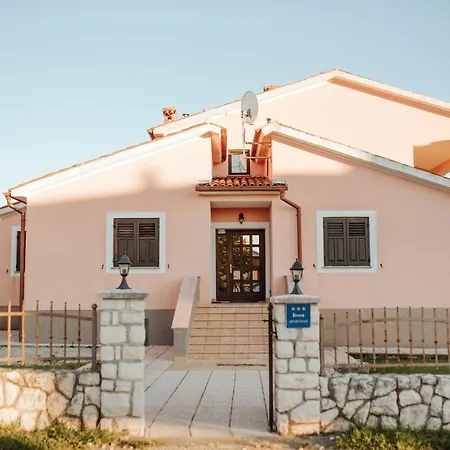 בית נופש House Diminic